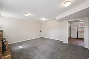 195 E 100 N, Bountiful, UT 84010 - Photo 28
