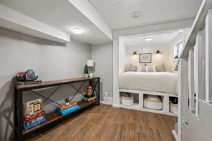 195 E 100 N, Bountiful, UT 84010 - Photo 18