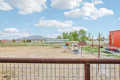 2464 E Autumn Dr, Eagle Mountain, UT 84005 - Photo 40