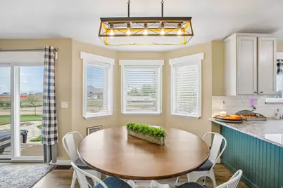2464 E Autumn Dr, Eagle Mountain, UT 84005 - Photo 8