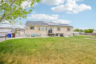 2464 E Autumn Dr, Eagle Mountain, UT 84005 - Photo 40