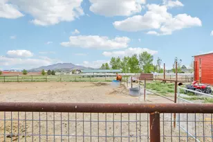 2464 E Autumn Dr, Eagle Mountain, UT 84005 - Photo 38