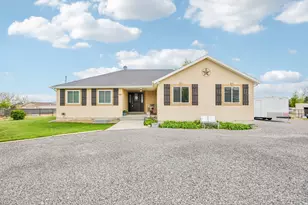 2464 E Autumn Dr, Eagle Mountain, UT 84005 - Photo 6