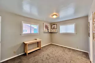 660 N 200 E, Price, UT 84501 - Photo 10
