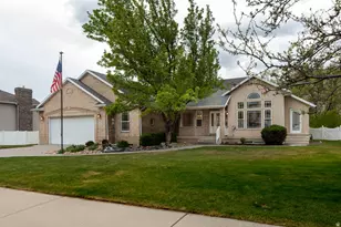 875 E 1300 N, Mapleton, UT 84664 - Photo 2