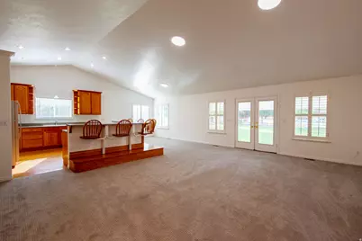 1020 E Oakhill Dr, Alpine, UT 84004 - Photo 2