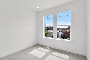 146 E Baltic Rush Ave S, Saratoga Springs, UT 84045 - Photo 12