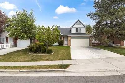8649 S Alta Cove Dr E, Sandy, UT 84093 - Photo 4