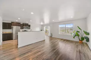 15018 S Gallant Dr, Bluffdale, UT 84065 - Photo 2