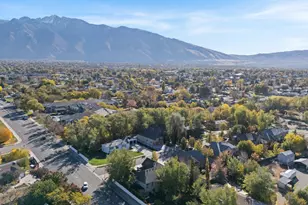 10637 S Crescent Bend Dr, Sandy, UT 84070 - Photo 46