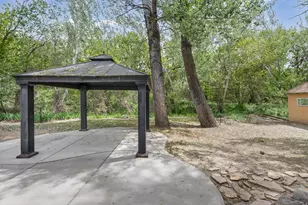 10637 S Crescent Bend Dr, Sandy, UT 84070 - Photo 40