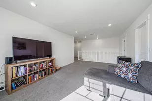 2832 S Shoreline Dr W, Syracuse, UT 84075 - Photo 14