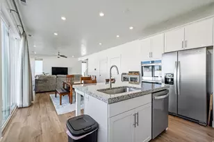 2832 S Shoreline Dr W, Syracuse, UT 84075 - Photo 10