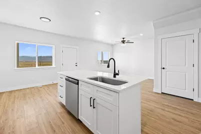 1225 N 680 W #112, Tooele, UT 84074 - Photo 10