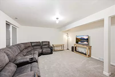 3422 E Dundee Dr, Eagle Mountain, UT 84005 - Photo 16