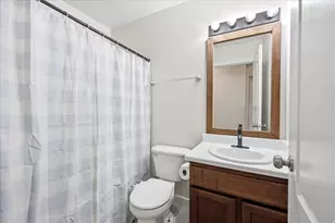 3422 E Dundee Dr, Eagle Mountain, UT 84005 - Photo 14