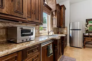 6274 S Oles Ln E, Holladay, UT 84121 - Photo 80