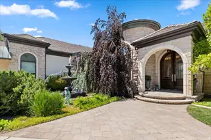 6274 S Oles Ln E, Holladay, UT 84121 - Photo 2