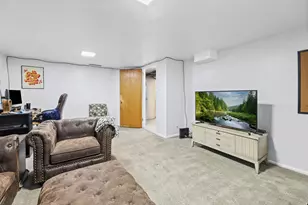 5476 S 2100 W, Roy, UT 84067 - Photo 16