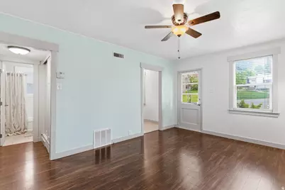 3855 Grandview Dr, Ogden, UT 84403 - Photo 4