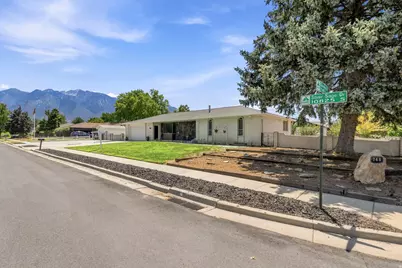 748 E Silver Sage Dr, Sandy, UT 84094 - Photo 4
