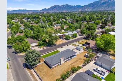 748 E Silver Sage Dr, Sandy, UT 84094 - Photo 36