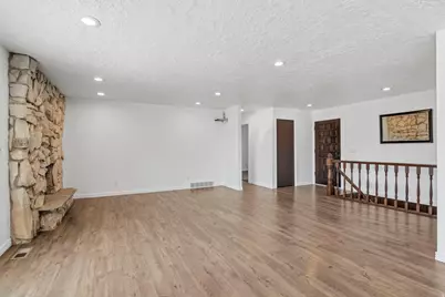 748 E Silver Sage Dr, Sandy, UT 84094 - Photo 10