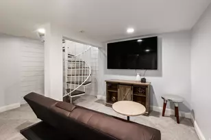 374 N F St E, Salt Lake City, UT 84103 - Photo 22