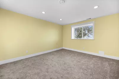 1333 N 1590 W, Clinton, UT 84015 - Photo 18