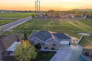 1333 N 1590 W, Clinton, UT 84015 - Photo 30