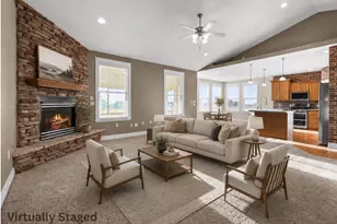 1333 N 1590 W, Clinton, UT 84015 - Photo 2