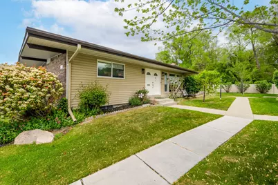 4533 S Tanglewood Dr E, Holladay, UT 84117 - Photo 1