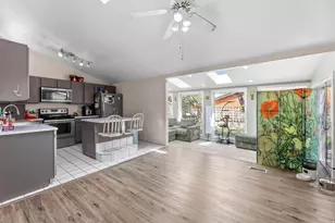 6883 S 2510 E, Cottonwood Heights, UT 84121 - Photo 8
