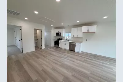 1553 W 900 S, Salt Lake City, UT 84104 - Photo 8