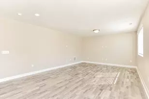 3562 S Bridgeview Ln W, Syracuse, UT 84075 - Photo 6