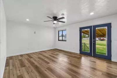 2668 W Horseshoe Cir, South Jordan, UT 84095 - Photo 12