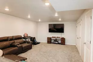 5655 S 4525 W, Hooper, UT 84315 - Photo 22