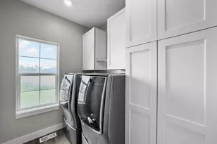 2574 W 1900 N, Farr West, UT 84404 - Photo 20
