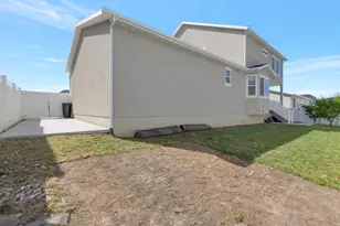 2949 S Graham Peak Dr, Magna, UT 84044 - Photo 40