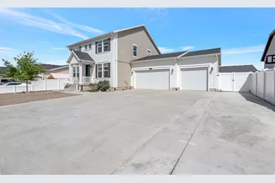 2949 S Graham Peak Dr, Magna, UT 84044 - Photo 2