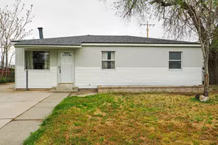 4320 W 5780 S, Kearns, UT 84118 - Photo 2