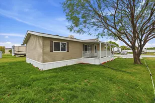 900 W Main St, Tremonton, UT 84337 - Photo 28