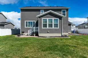 1046 E Blazing Sun Dr, Eagle Mountain, UT 84005 - Photo 24