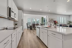 1046 E Blazing Sun Dr, Eagle Mountain, UT 84005 - Photo 10
