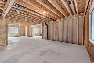 1046 E Blazing Sun Dr, Eagle Mountain, UT 84005 - Photo 22