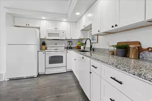 55 N Peregrine Ln, Bountiful, UT 84010 - Photo 6