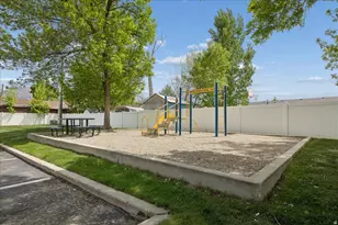 55 N Peregrine Ln, Bountiful, UT 84010 - Photo 30