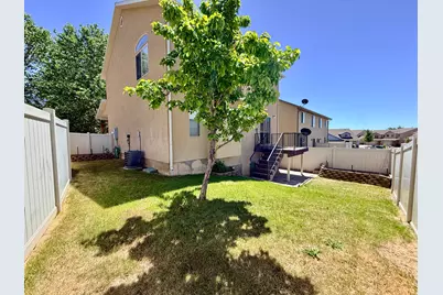 1819 N Clark Dr W, Layton, UT 84041 - Photo 46