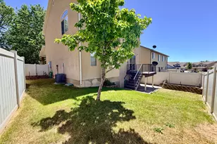 1819 N Clark Dr W, Layton, UT 84041 - Photo 46