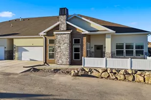 1489 N Saratoga View Ln, Saratoga Springs, UT 84045 - Photo 2